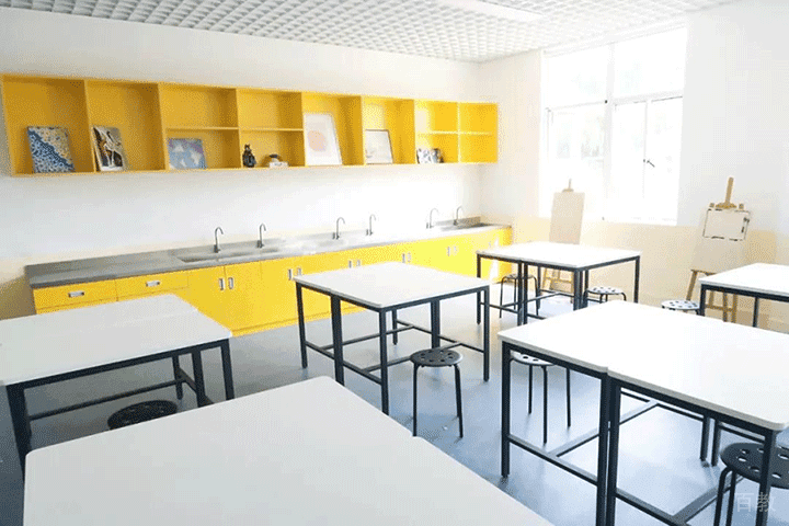 上海科桥国际学校环境之学生实验室环境