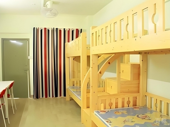 学校宿舍环境