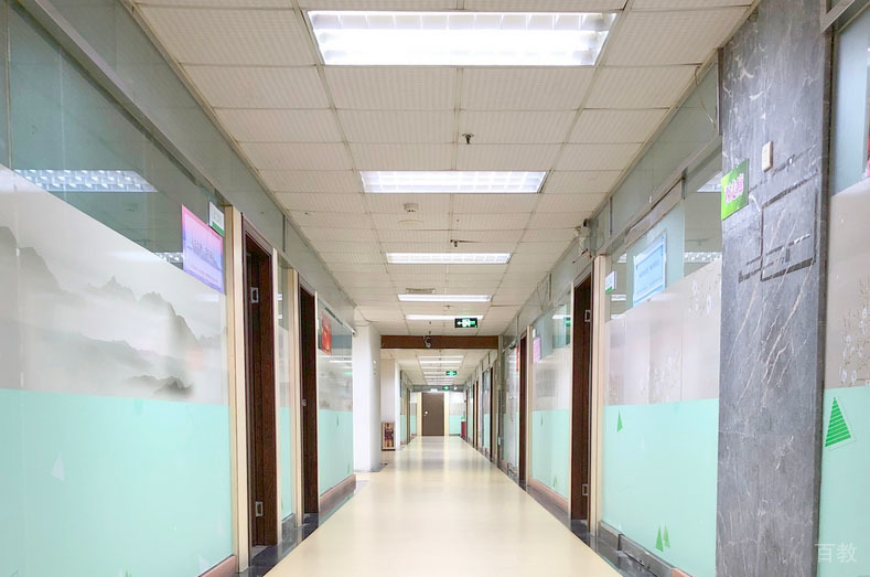 学校走廊环境