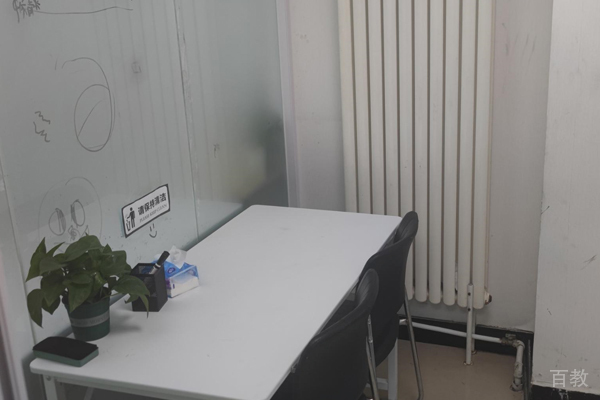 北京囊萤教育校区授课教室环境展示