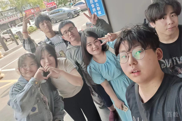 武汉超凡高考校区报名学员合影