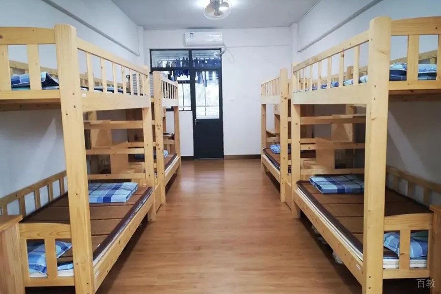 学生宿舍环境
