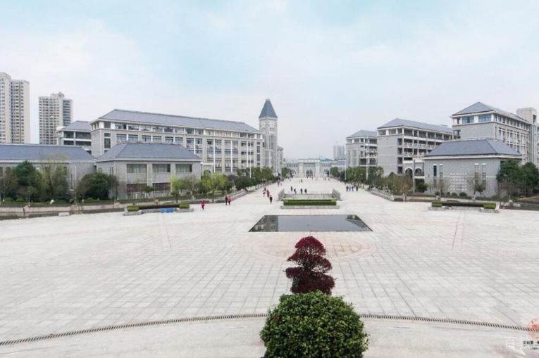 学校广场环境