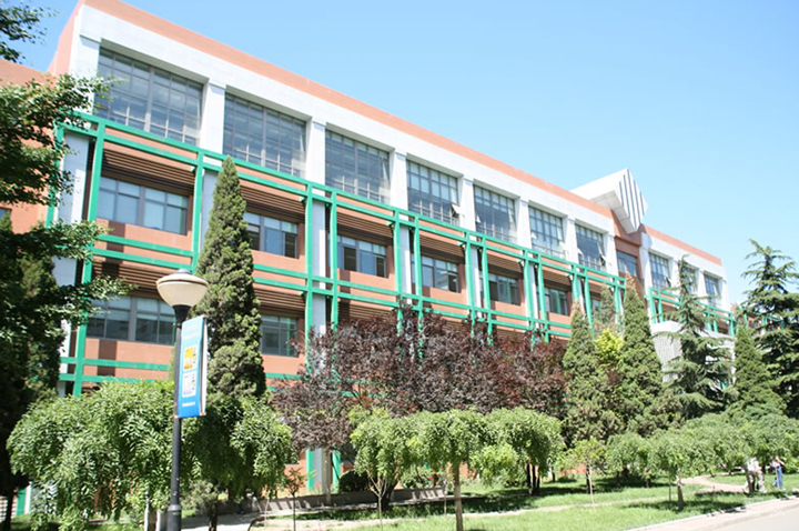 图书馆外景环境