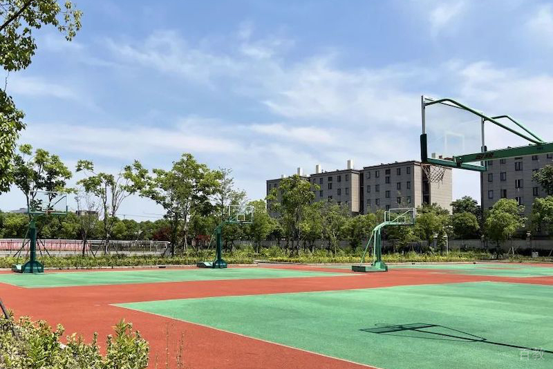 学校操场环境图片