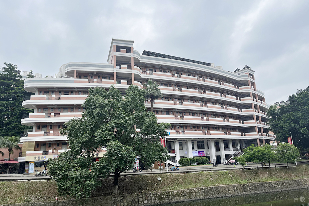 学校大楼环境图片