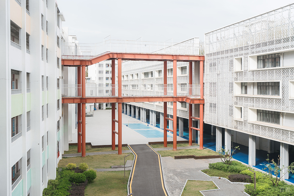 学校廊桥环境相册