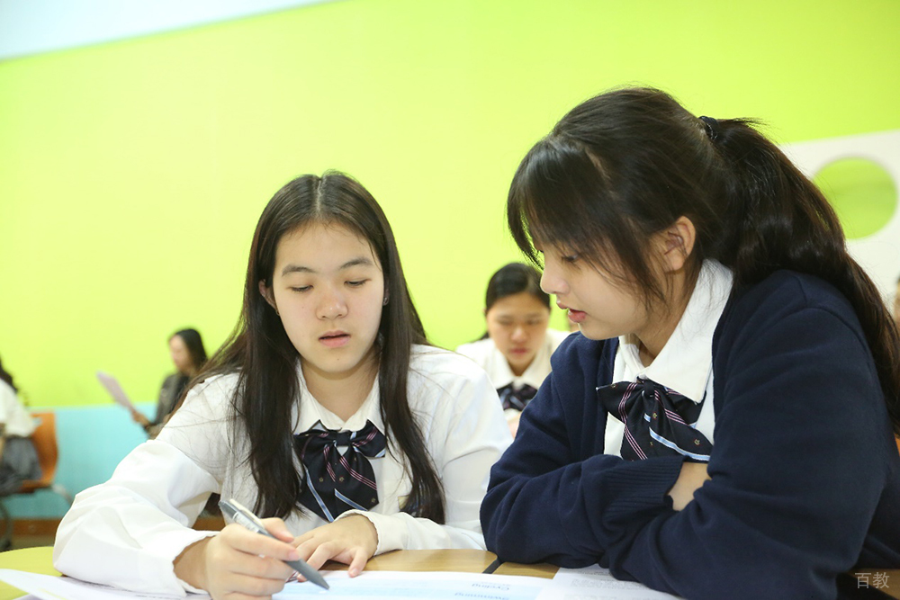学生上课环境相册