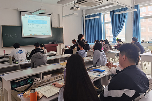 橙啦教育校区学员上课场景展示