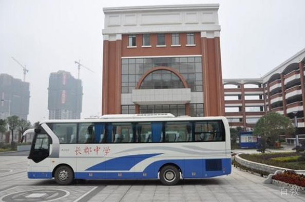 校车