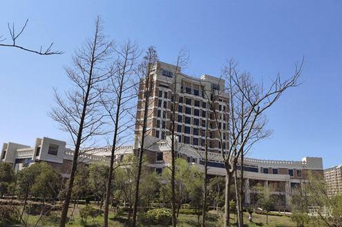 学校外景