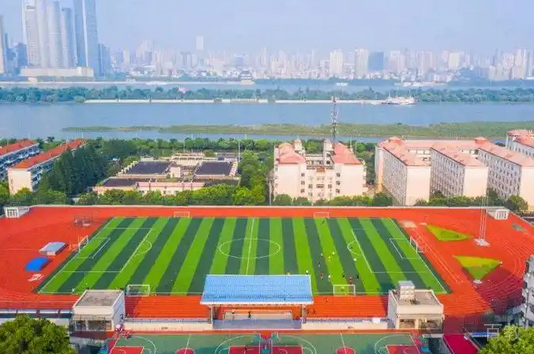 操场俯瞰图