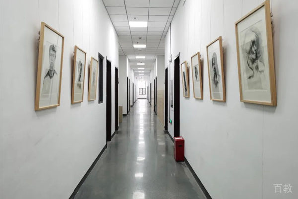 学校画廊环境