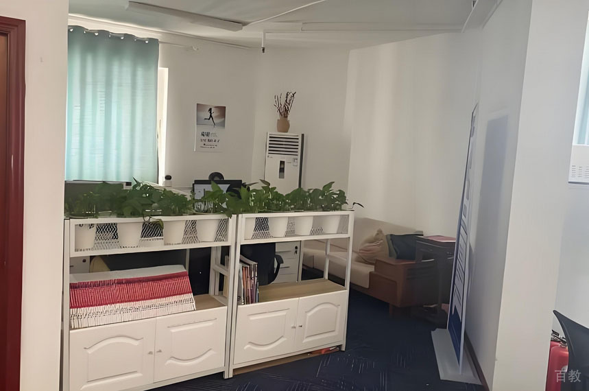 学校休息区环境