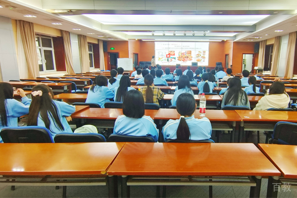 北京燕园正德校区学员上课场景展示