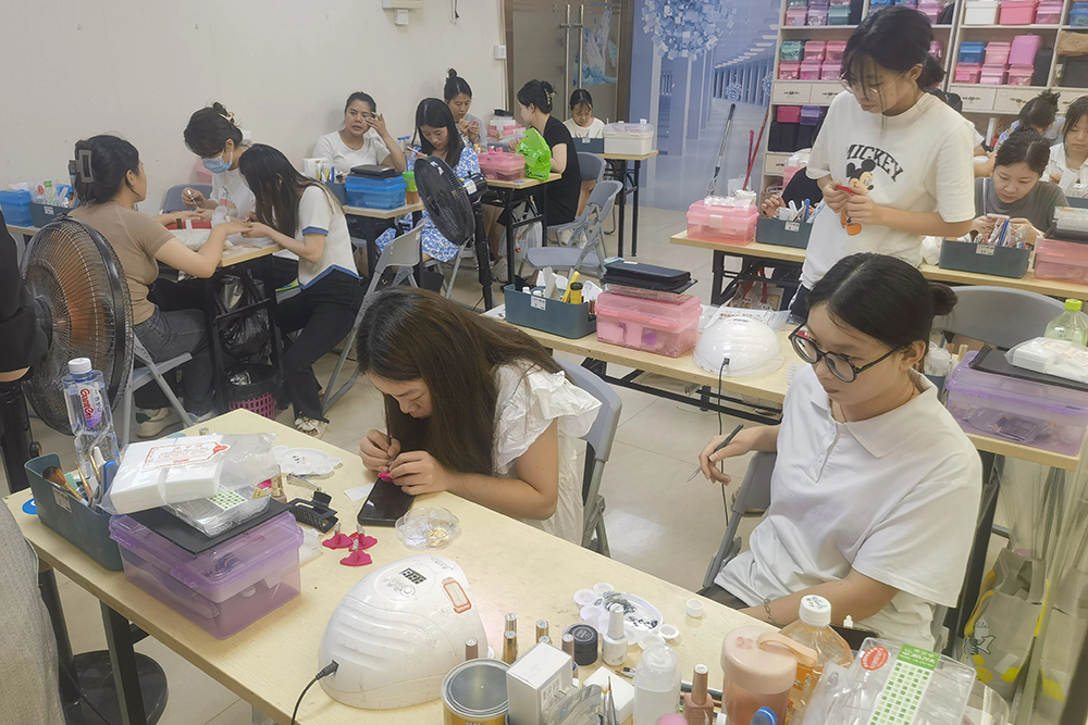 学生上课现场图片