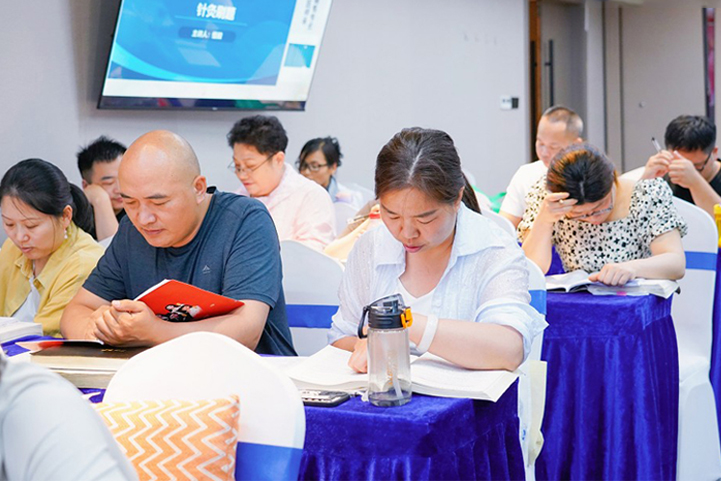 武汉人民医学网校区学员学习场景展示