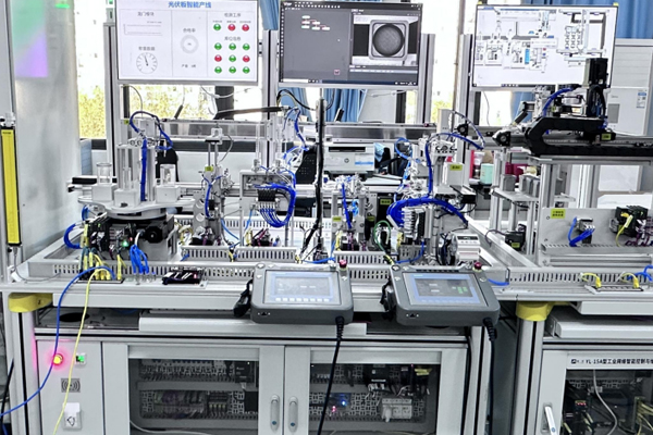 武汉工控熊猫校区教学环境展示