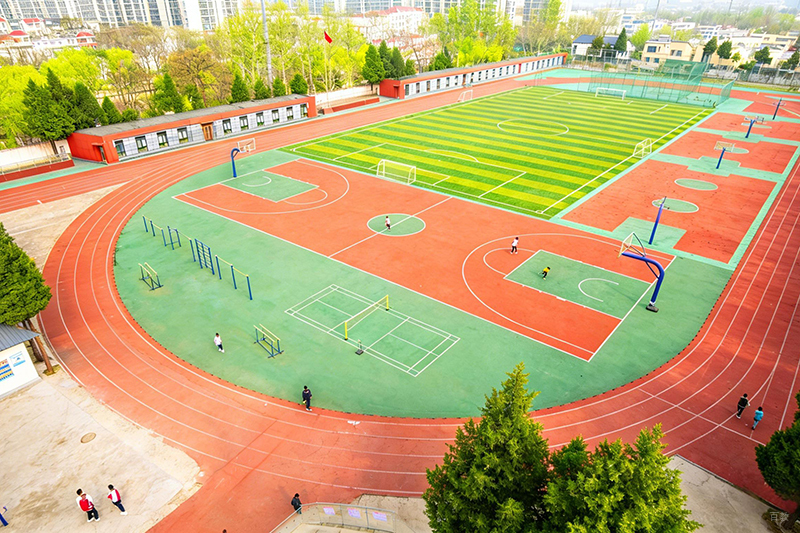 学校操场环境