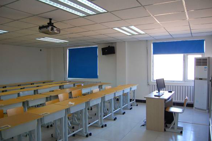 天津新航道明亮的教室