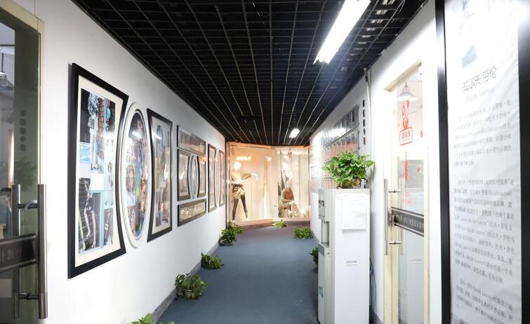 杭州圣玛丁时装设计_学校走廊
