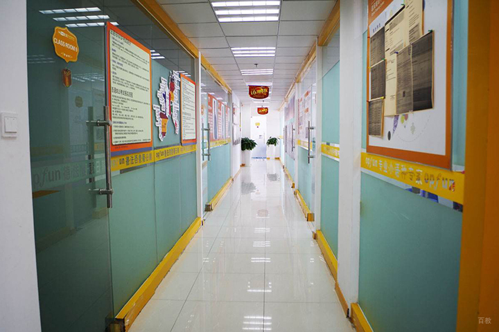 学校走廊