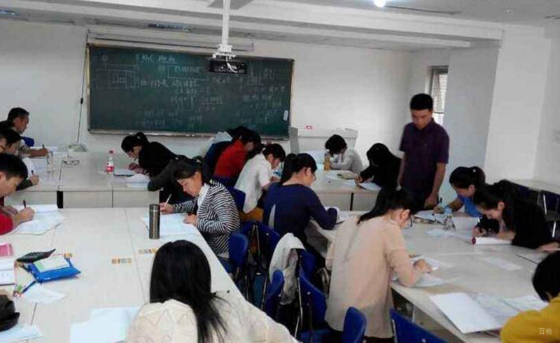 校区学员