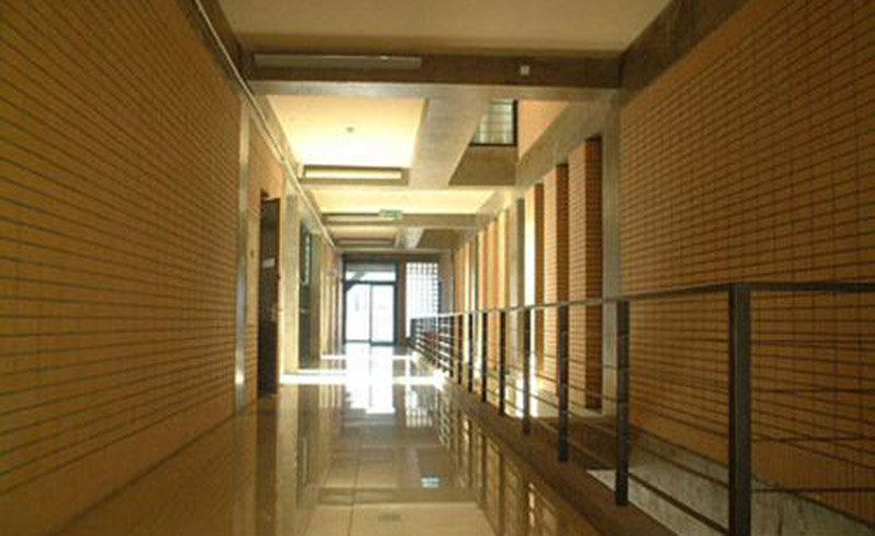 北京外国语大学国际高中_教学楼内部
