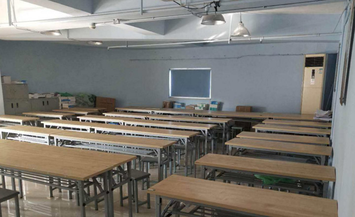 青岛领创教育教室环境