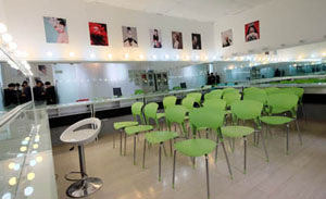 杭州翼彩化妆摄影美甲艺术教室环境