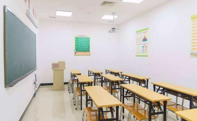 杭州新世界教育教室环境