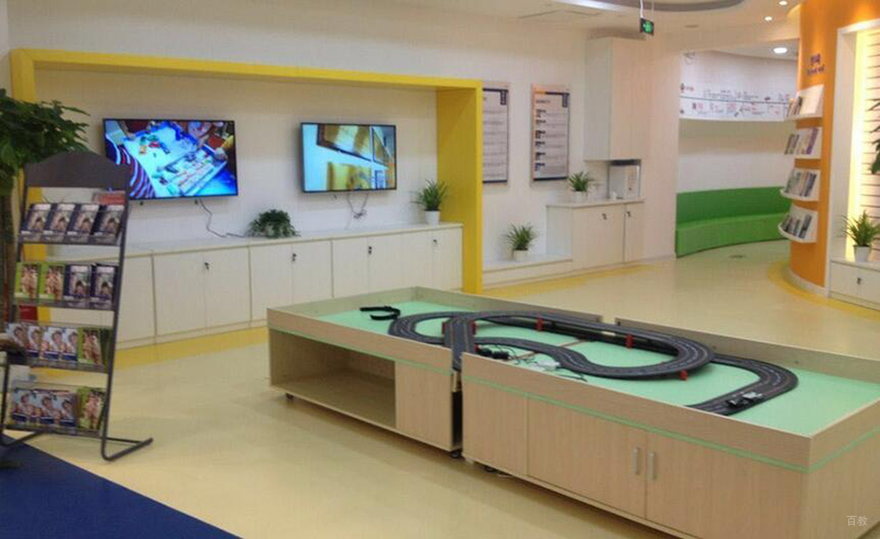 学校模具赛车道