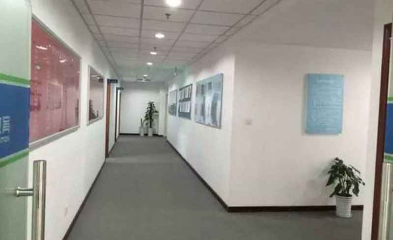 上海三立教育_学校走廊