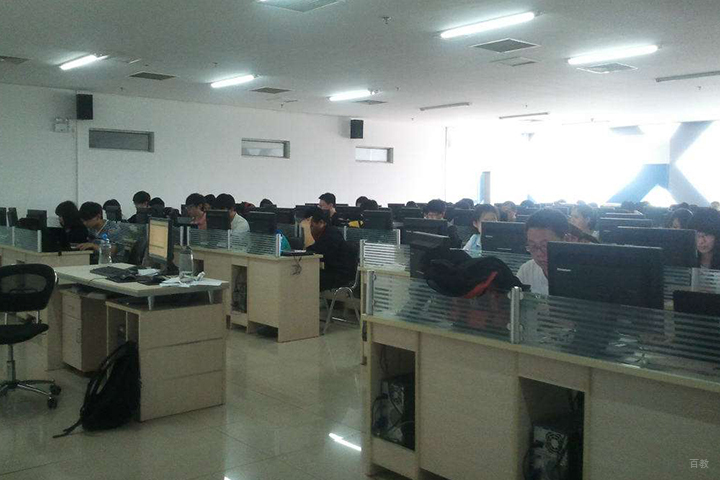 学员在认证上课