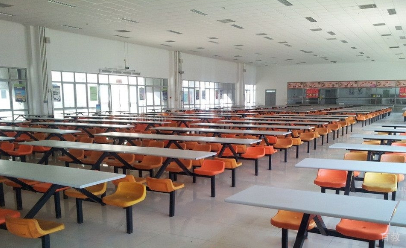 学校食堂