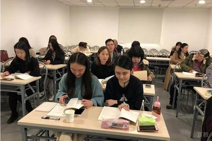 学员自习