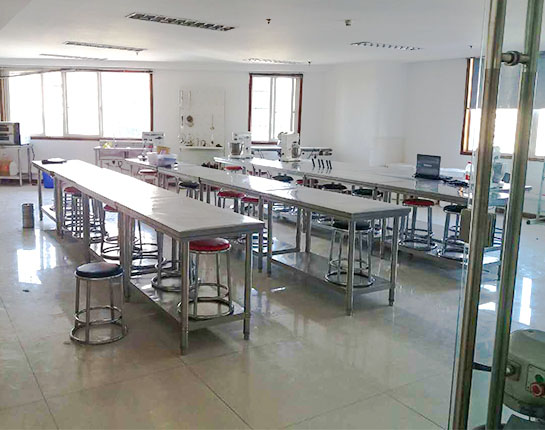 重庆新梦想职业培训学校现代化操作室、互动式模拟室