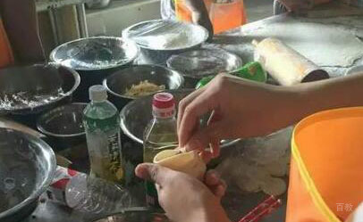 食尚香富春包子培训学员培训实景图