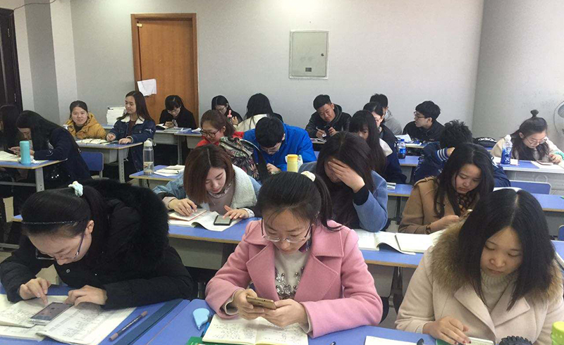 北京海文考研校区自主学习的考研学子们