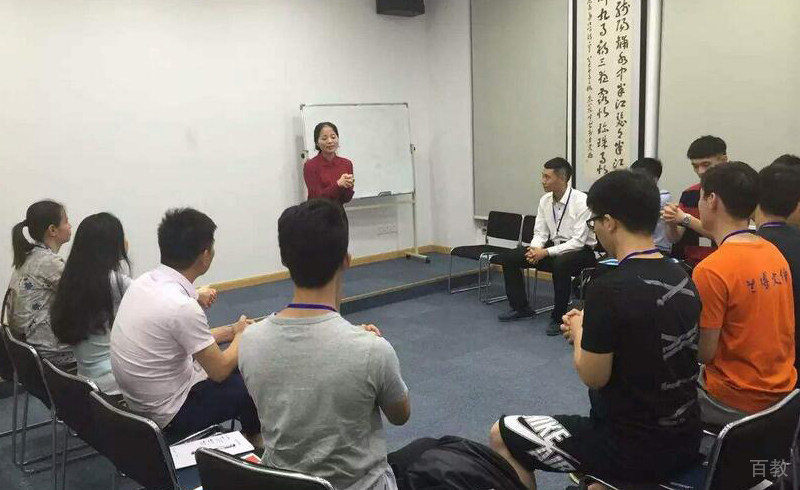 北京张嘴就来口才培训学校_演讲口才训练班现场