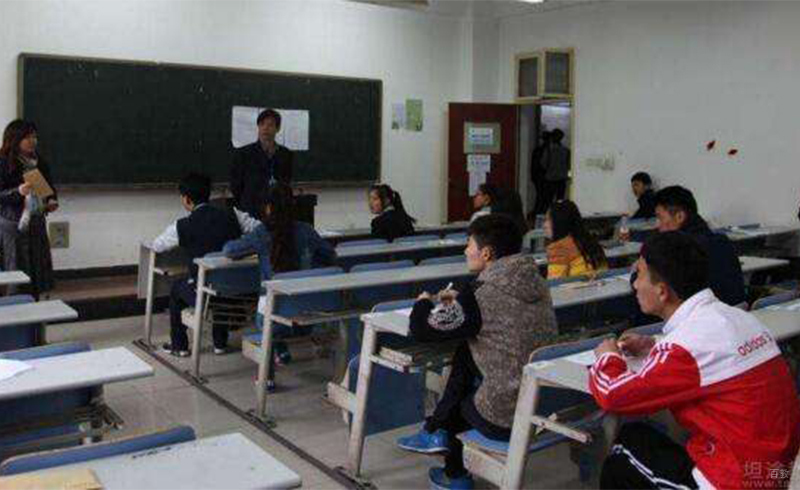 学员上课