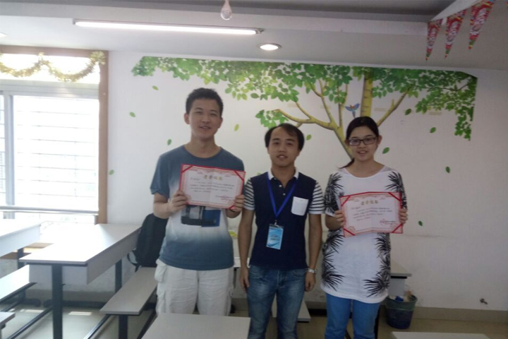 优秀学员老师合影