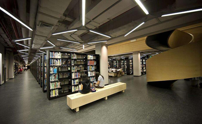 北京精展国际教育_拥有丰富藏书的图书馆