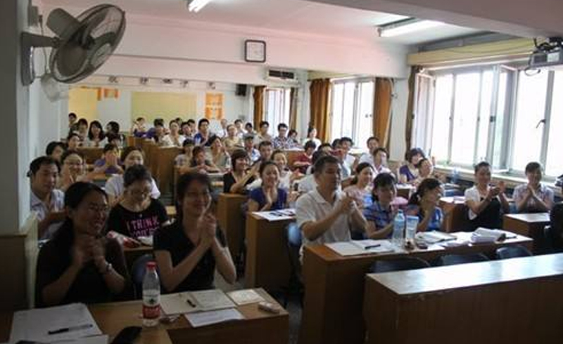 上海普为营养学院教室环境