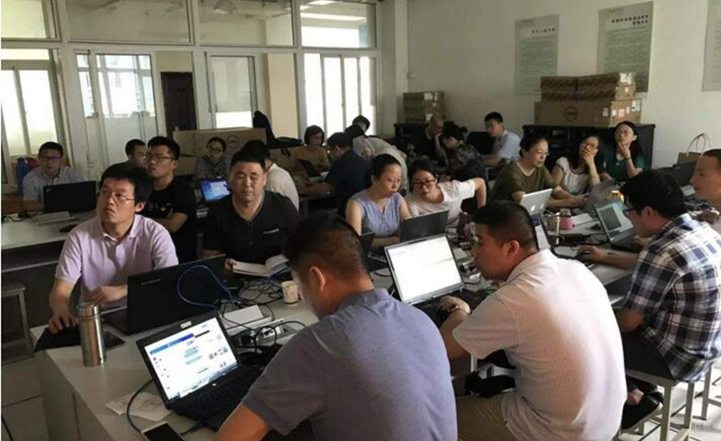 北京蓝鸥教育_校区学员学习情形