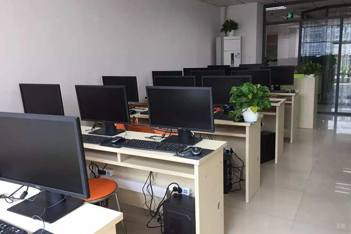 天津天琥教育_设备完善的教室