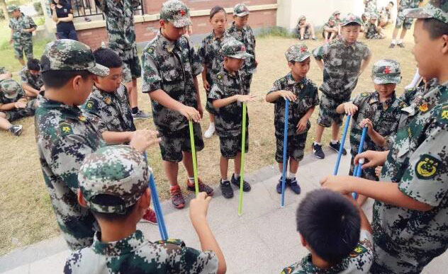 杭州聚冠青少年夏令营军事夏令营