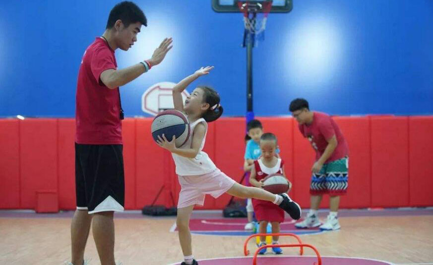 杭州篮球培训机构练习基本功