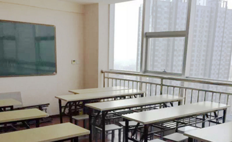 郑州新干线小语种教育综合班教室环境