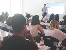 分校学生上课情形
